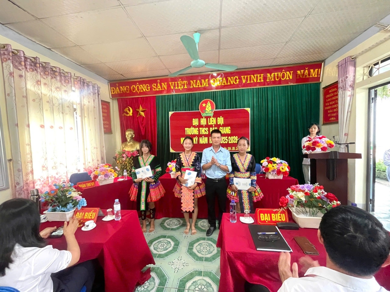 Ảnh đính kèm